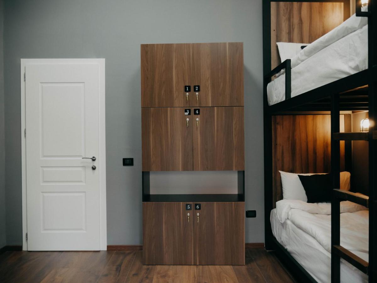 Hostel The Maze Tirana