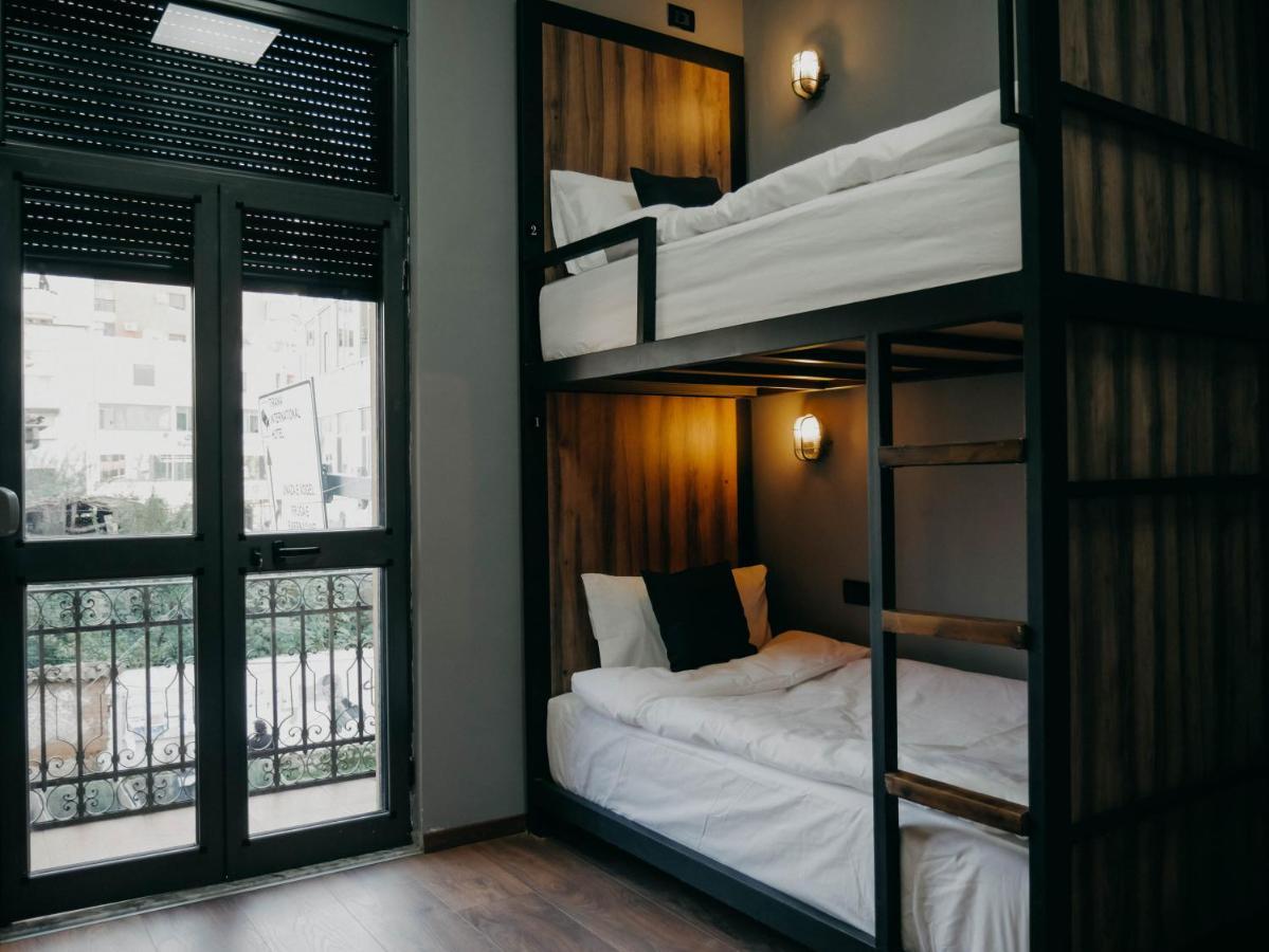 Hostel The Maze Tirana